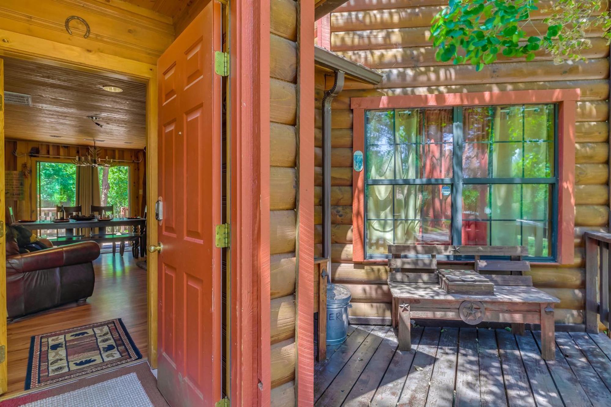 Unique Bear Country Cabin In Ruidoso With Hot Tub! Ngoại thất bức ảnh