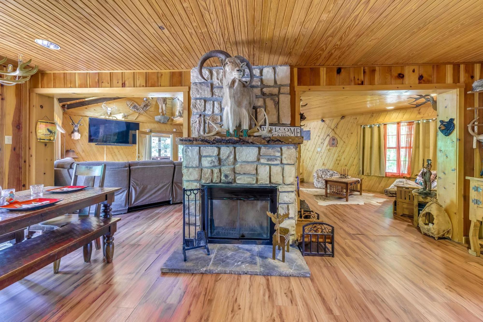 Unique Bear Country Cabin In Ruidoso With Hot Tub! Ngoại thất bức ảnh